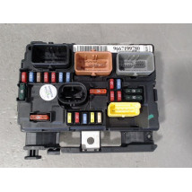 BOITE A FUSIBLES PEUGEOT 207