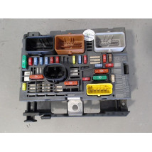 BOITE A FUSIBLES PEUGEOT 407
