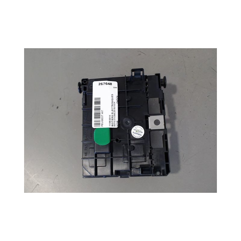 BOITE A FUSIBLES PEUGEOT 407