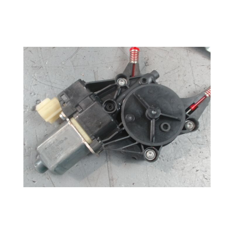 MECANISME+MOTEUR LEVE-GLACE AVANT DROIT FORD FIESTA 2010-
