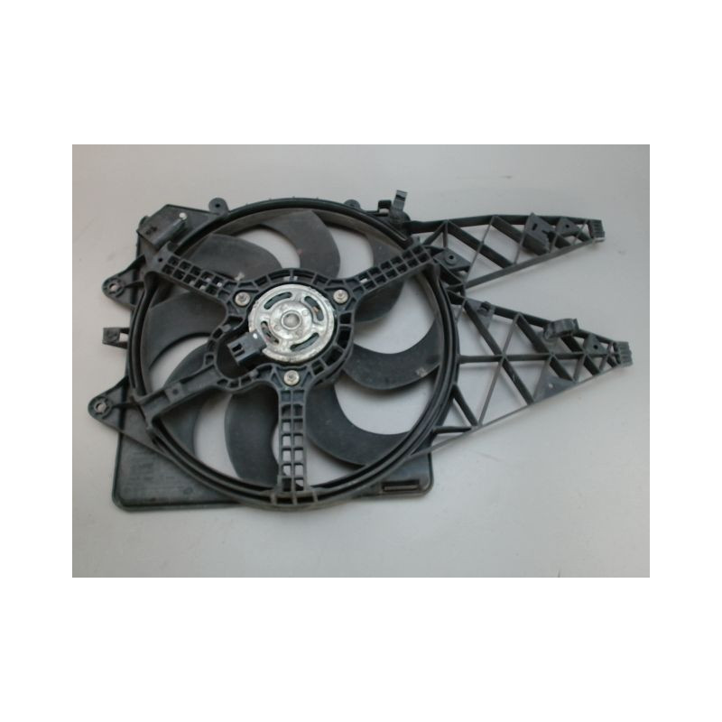 MOTEUR VENTILATEUR RADIATEUR FIAT PUNTO