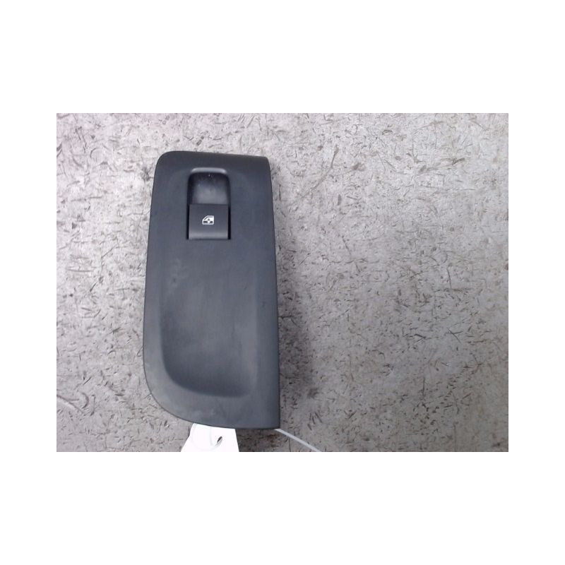 COMMANDE LEVE-GLACE PORTE AVD OPEL ZAFIRA