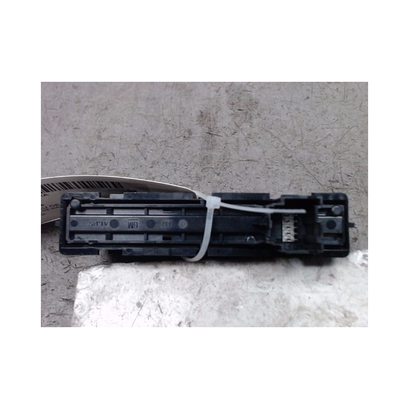 BOUTON DE WARNING OPEL ZAFIRA