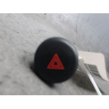 BOUTON DE WARNING NISSAN JUKE