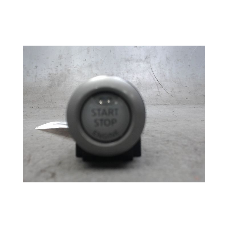 BOUTON DE DEMARRAGE NISSAN JUKE