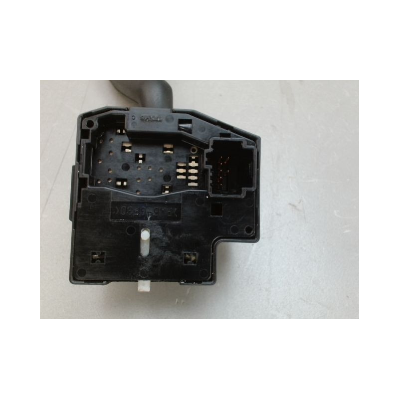 COMMANDE CLIGNOTANT FORD FOCUS