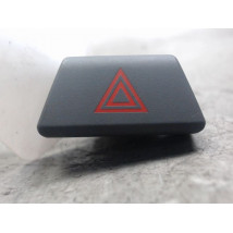 BOUTON DE WARNING NISSAN JUKE