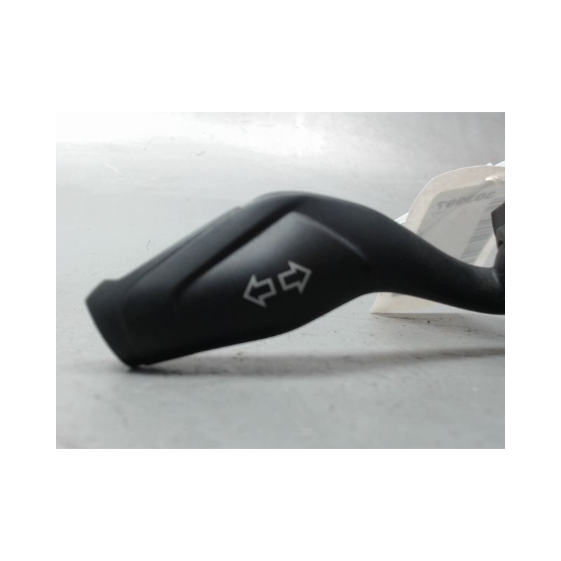 COMMANDE CLIGNOTANT FORD FOCUS