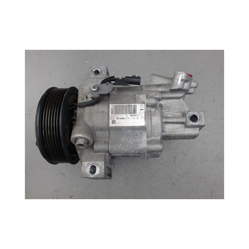 COMPRESSEUR AIR CONDITIONNE DACIA SANDERO