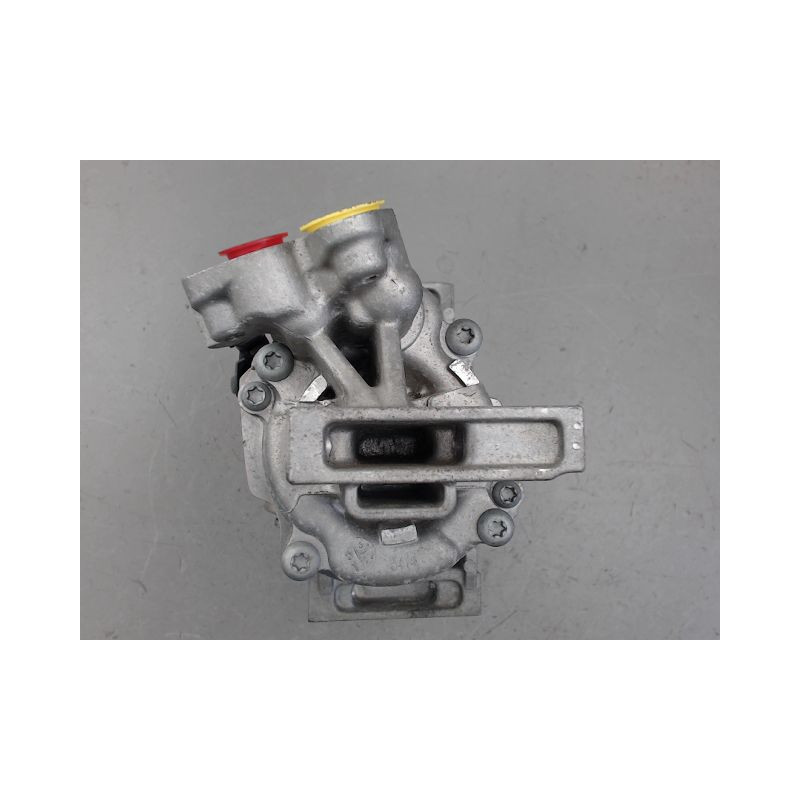 COMPRESSEUR AIR CONDITIONNE DACIA SANDERO