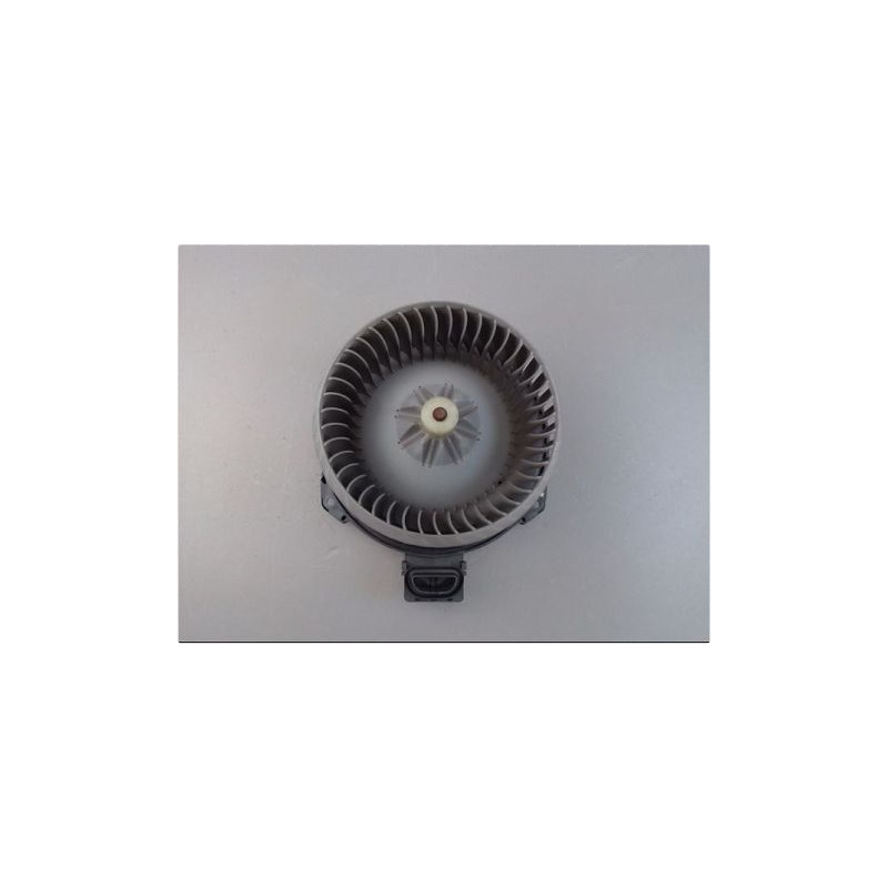 MOTEUR VENTILATEUR CHAUFFAGE TOYOTA YARIS II 05-09
