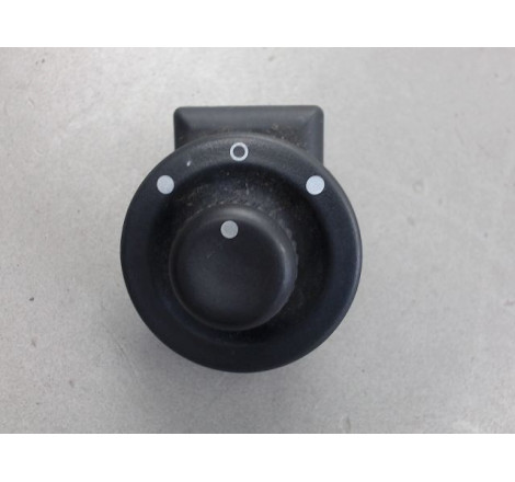 COMMANDE RETROVISSEUR EXT ELECTRIQUE