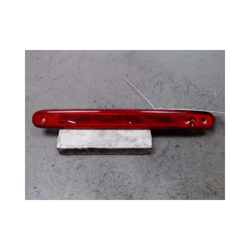 FEUX STOP SUPPLEMENTAIRE PEUGEOT 107 5P