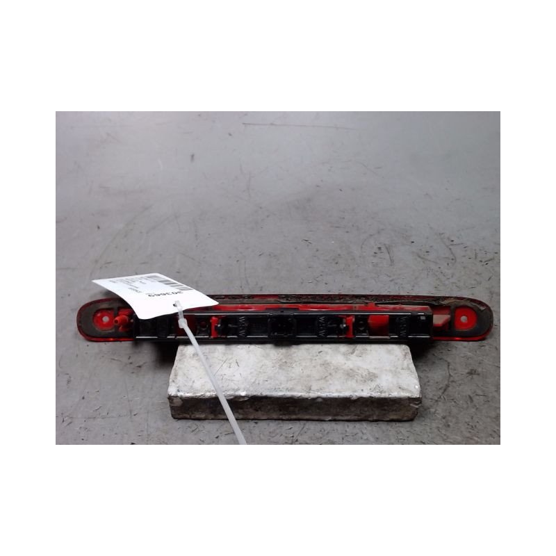 FEUX STOP SUPPLEMENTAIRE PEUGEOT 107 5P