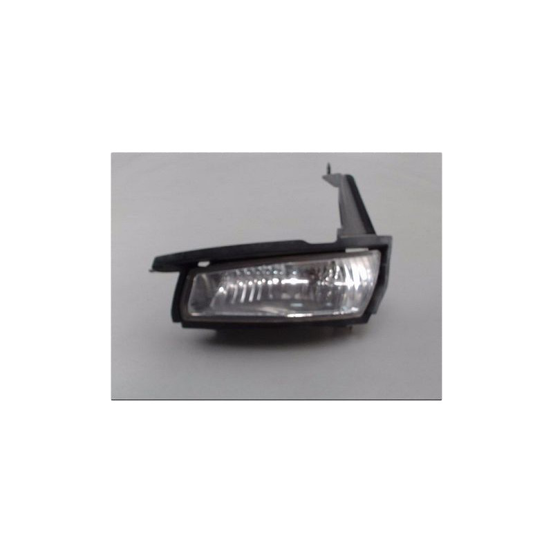 PHARE ANTIBROUILLARD AVANT GAUCHE TOYOTA AVENSIS VERSO 04-06