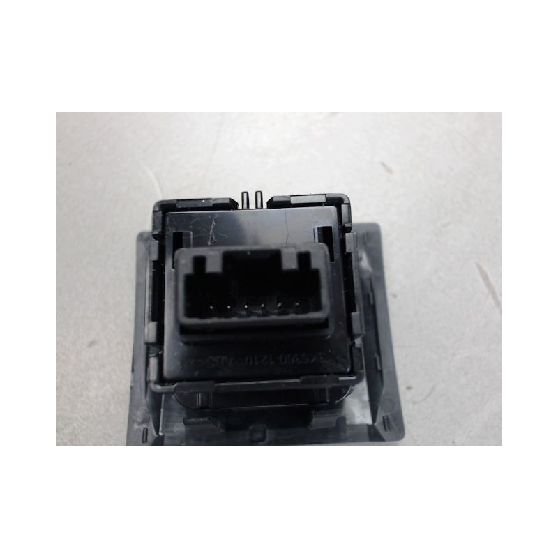 BOUTON DE WARNING HYUNDAI KONA