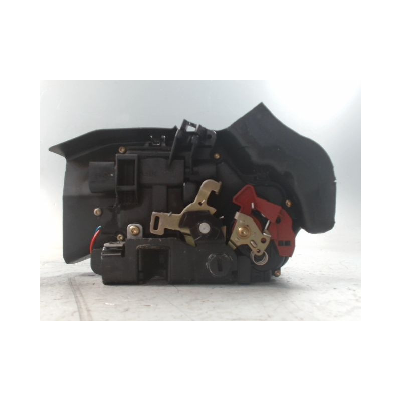 SYSTEME CONDAMNATION ARRIERE DROIT AUDI A4 AVANT 01-04