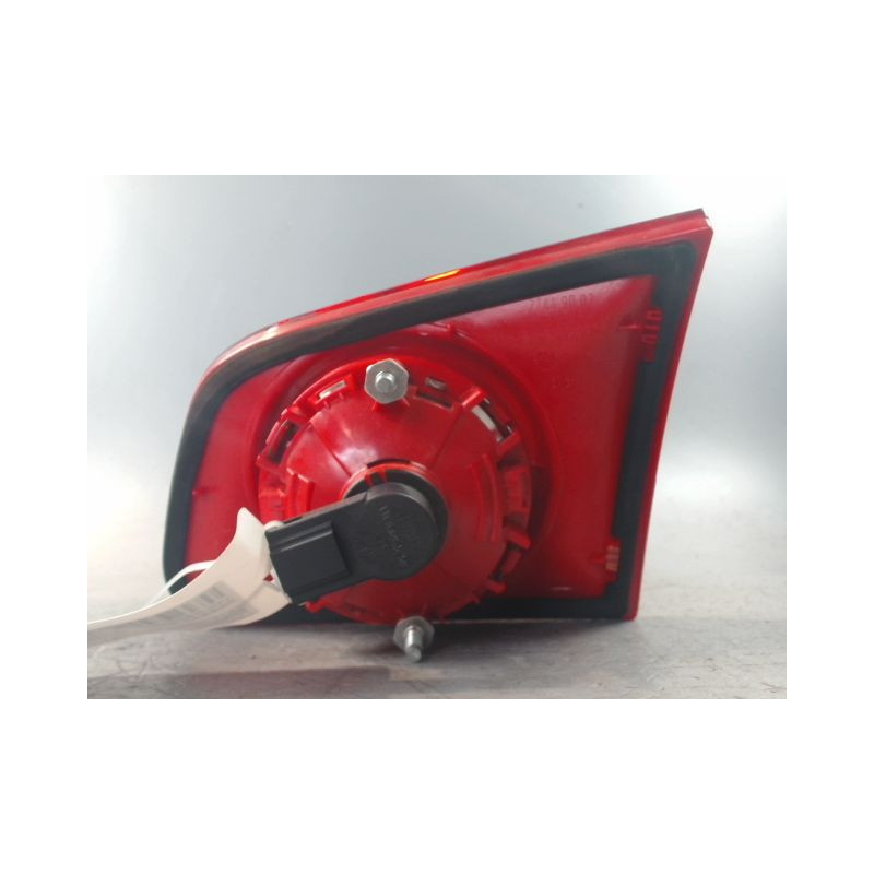 FEU ARRIERE INTERIEUR DROIT VOLKSWAGEN PASSAT BREAK 00-05