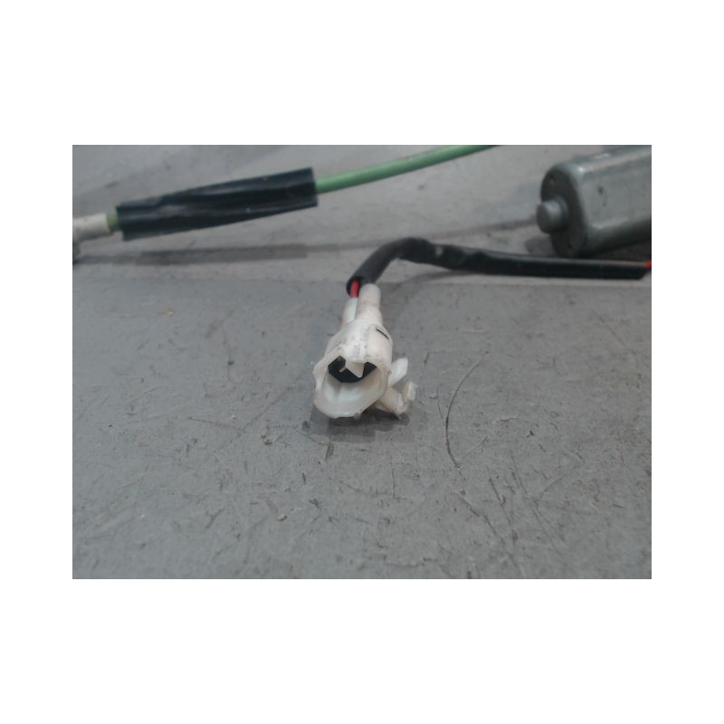 MECANISME+MOTEUR LEVE-GLACE AVANT DROIT OPEL AGILA