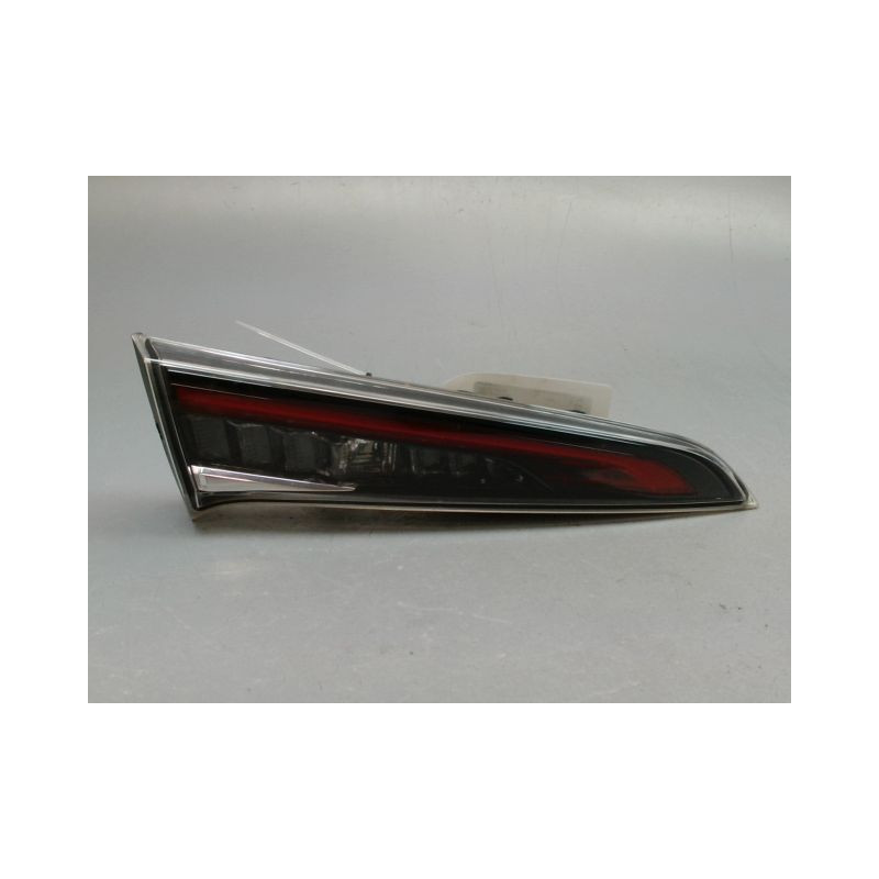 FEU ARRIERE INTERIEUR GAUCHE TOYOTA COROLLA 2004-