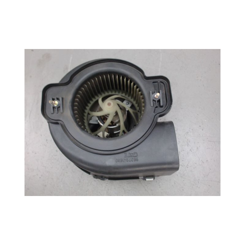 MOTEUR VENTILATEUR CHAUFFAGE CITROEN SAXO