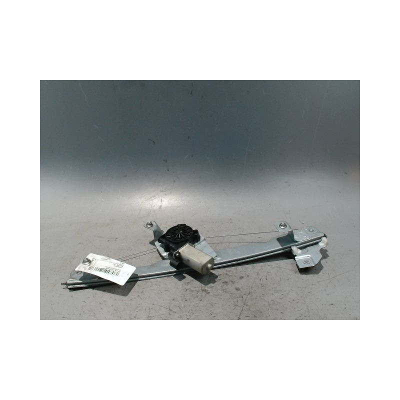 MECANISME+MOTEUR LEVE-GLACE AVANT DROIT DACIA DUSTER 2010-