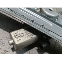 MECANISME+MOTEUR LEVE-GLACE AVANT DROIT DACIA DUSTER 2010-
