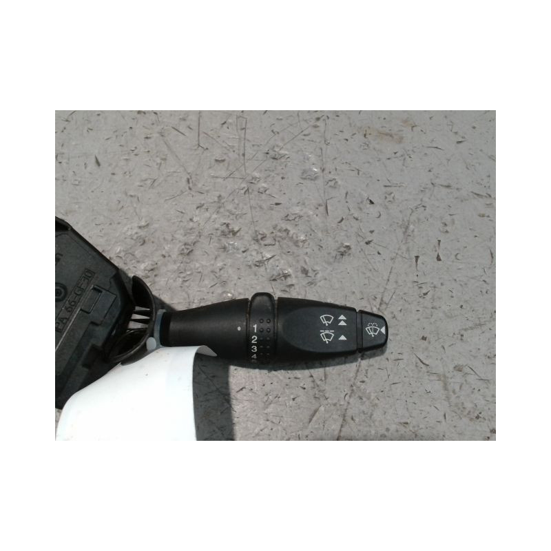 COMMANDE ESSUIE GLACE FORD FIESTA 2010-