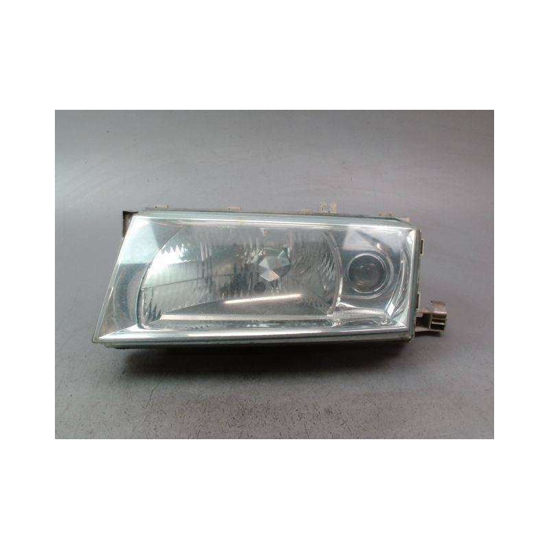 PHARE GAUCHE SKODA OCTAVIA COMBI 2000-