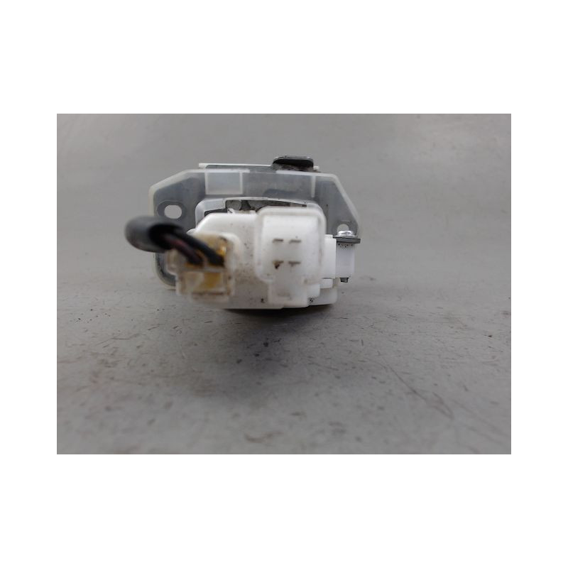SERRURE HAYON  SUZUKI SWIFT