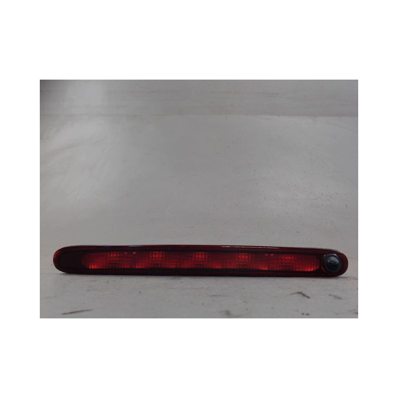 FEUX STOP SUPPLEMENTAIRE SUZUKI SWIFT