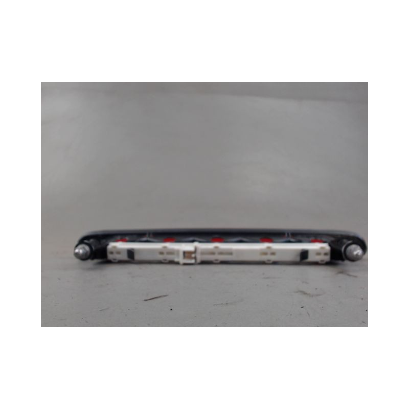 FEUX STOP SUPPLEMENTAIRE SUZUKI SWIFT
