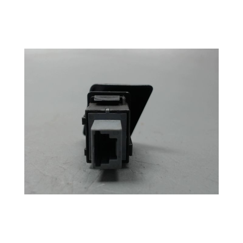 BOUTON DE WARNING TOYOTA YARIS 2005-