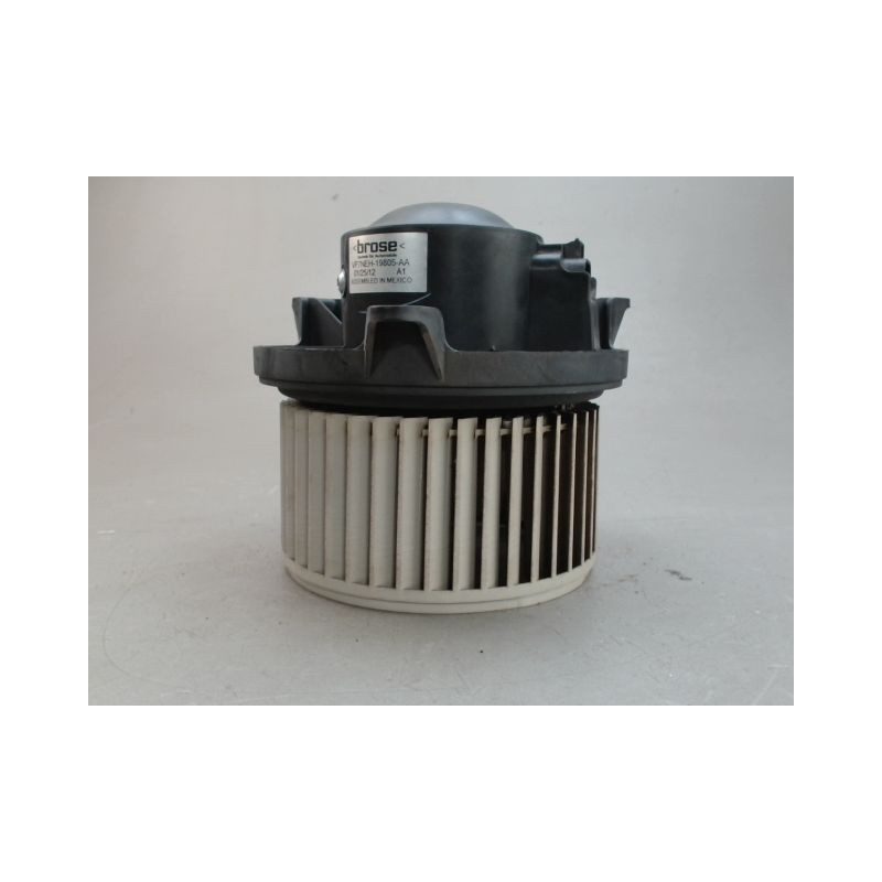 MOTEUR VENTILATEUR CHAUFFAGE NISSAN NAVARA