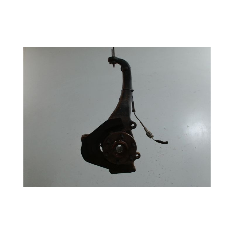 PIVOT AVANT GAUCHE NISSAN NAVARA