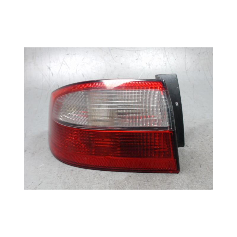 FEU ARRIERE GAUCHE  RENAULT LAGUNA