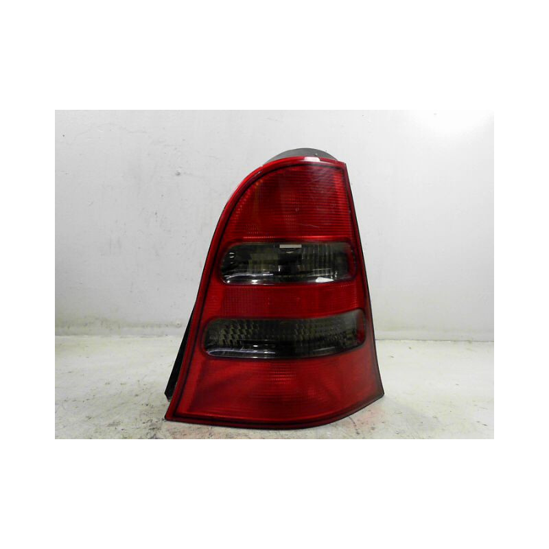 FEU ARRIERE GAUCHE  MERCEDES CLASSE A 2001 -