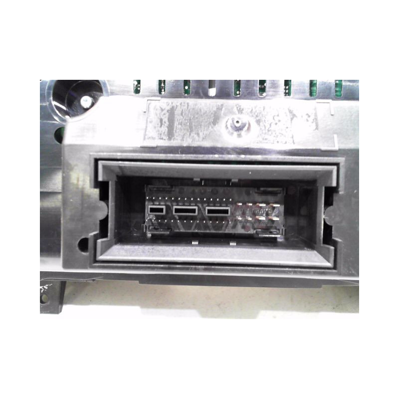 BLOC COMPTEURS VOLKSWAGEN PASSAT 2005-
