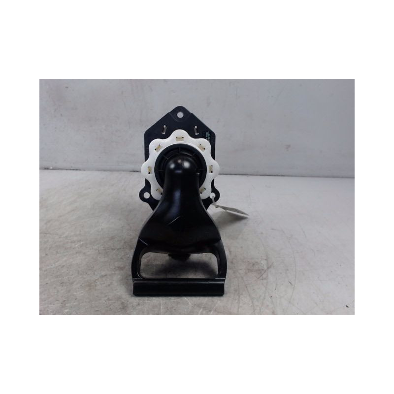 TREUIL DE ROUE DE SECOURS RENAULT CLIO III ESTATE 2008-