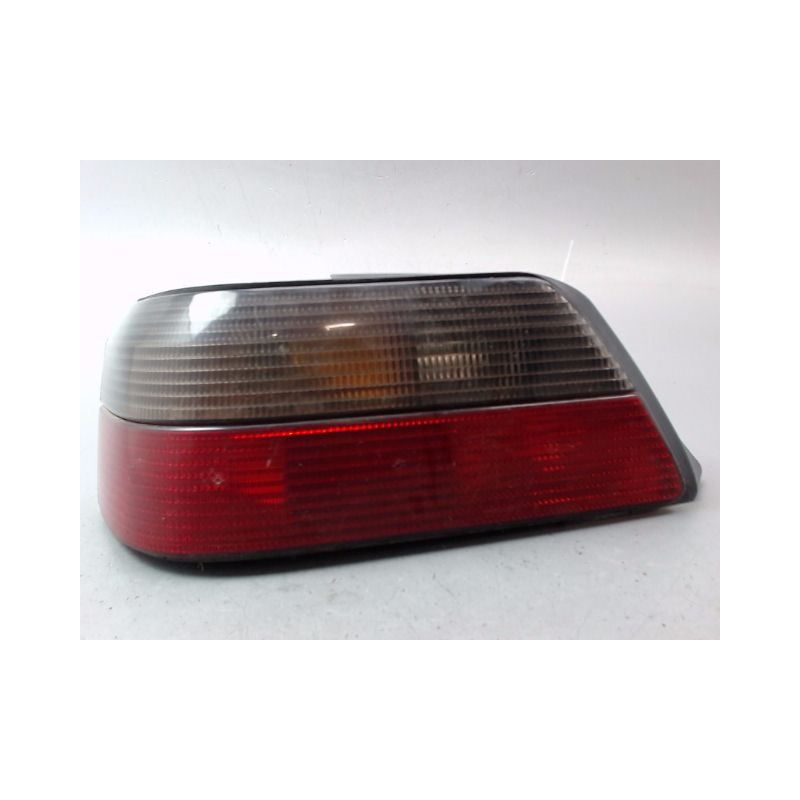 FEU ARRIERE GAUCHE  PEUGEOT 605 BERL. Phase 2 1994-1999