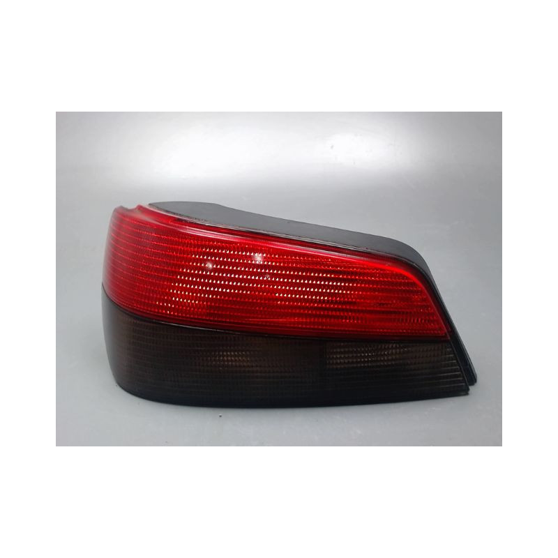 FEU ARRIERE GAUCHE  PEUGEOT 306 97-2001