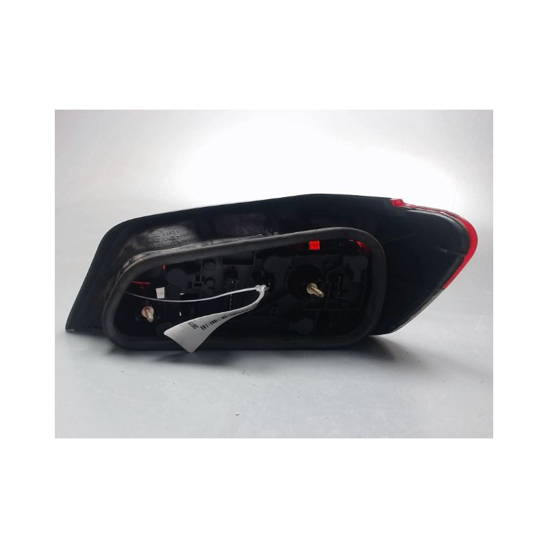 FEU ARRIERE GAUCHE  PEUGEOT 306 97-2001