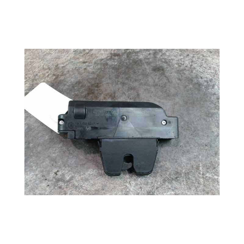 SERRURE COFFRE ARRIERE CITROEN C4 04-08