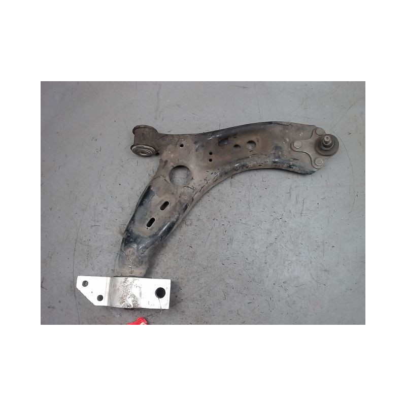 TRIANGLE INFERIEUR AVANT DROIT VOLKSWAGEN TOURAN