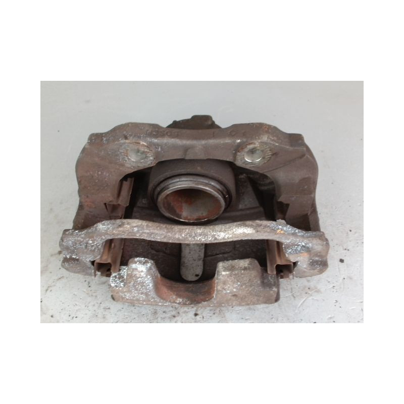 ETRIER DE FREIN AVANT DROIT CITROEN C4 1 PHASE 2 COUPE ESSENCE
