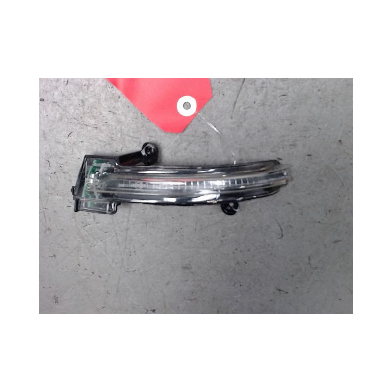 CLIGNOTANT DROIT RENAULT MEGANE