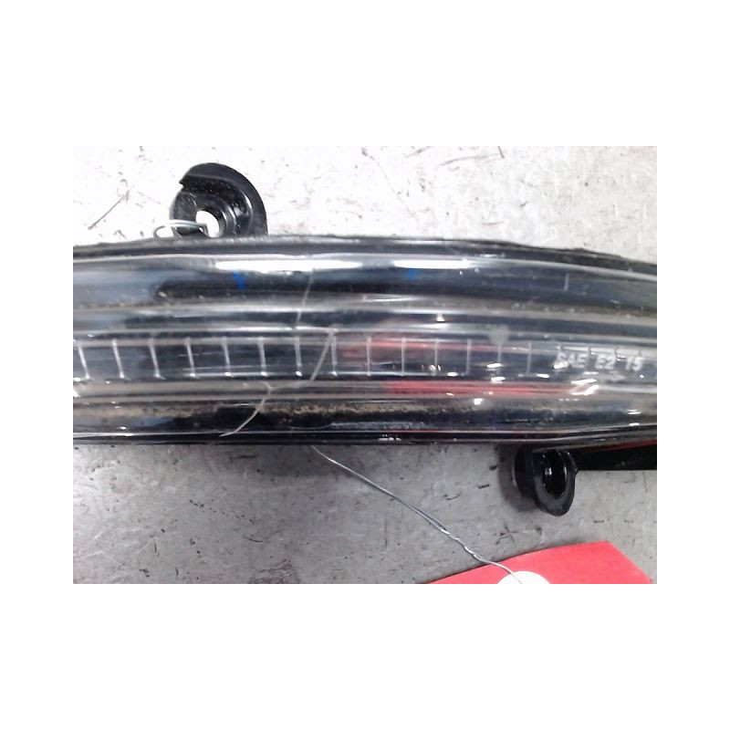 CLIGNOTANT DROIT RENAULT MEGANE
