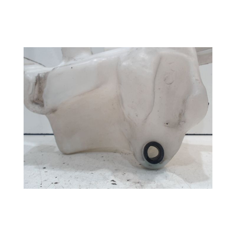 RESERVOIR LAVE-GLACE AVANT CITROEN C4