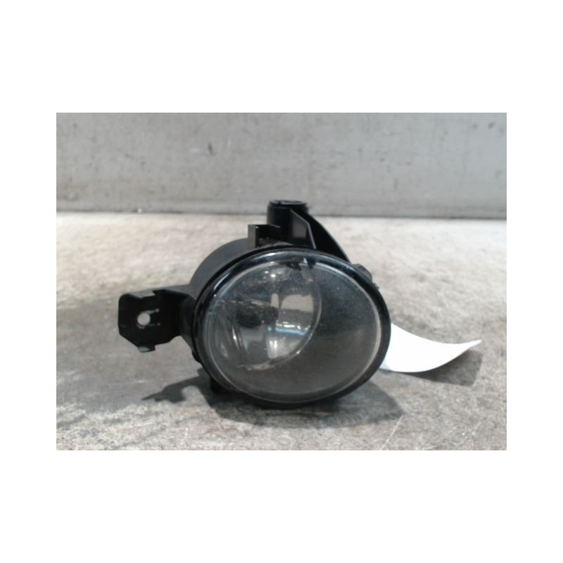 PHARE ANTIBROUILLARD AVANT DROIT B.M.W. SERIE 1