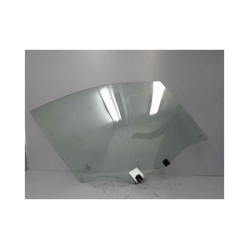 GLACE PORTE AVD PEUGEOT 2008